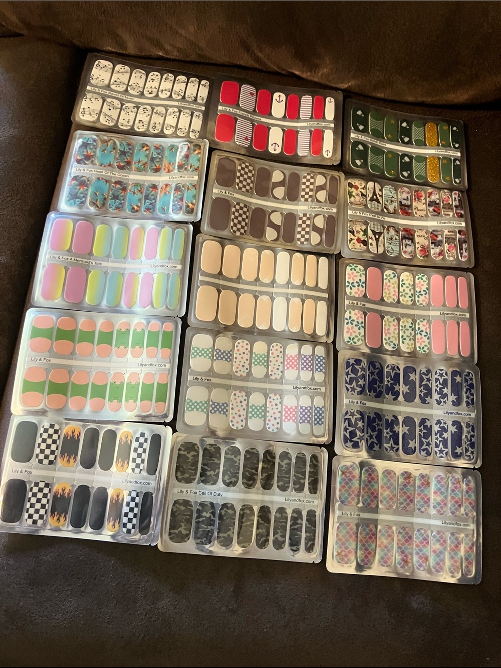 Salon quality nail wraps set of 15.